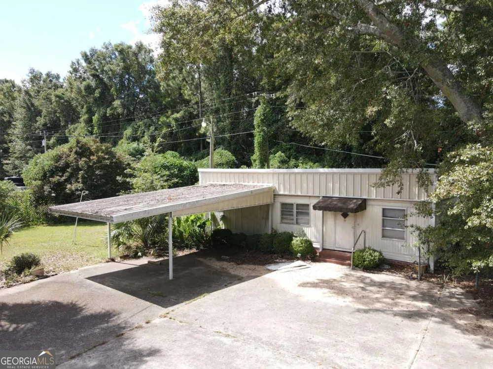 240 Whittle CIR Ashburn, GA 31714