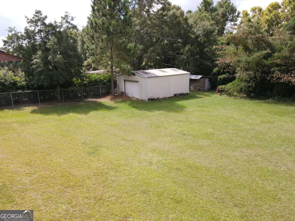 240 Whittle CIR Ashburn, GA 31714