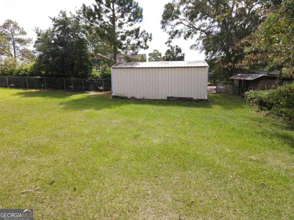 240 Whittle CIR Ashburn, GA 31714
