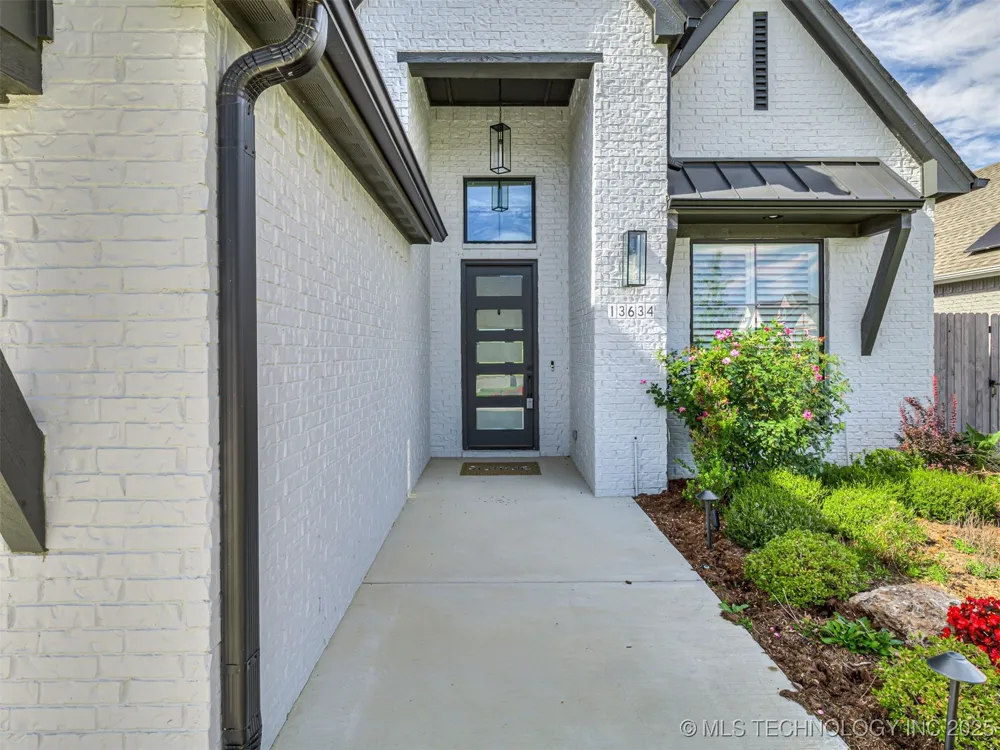 13634 S 20th Place E Bixby, OK 74008