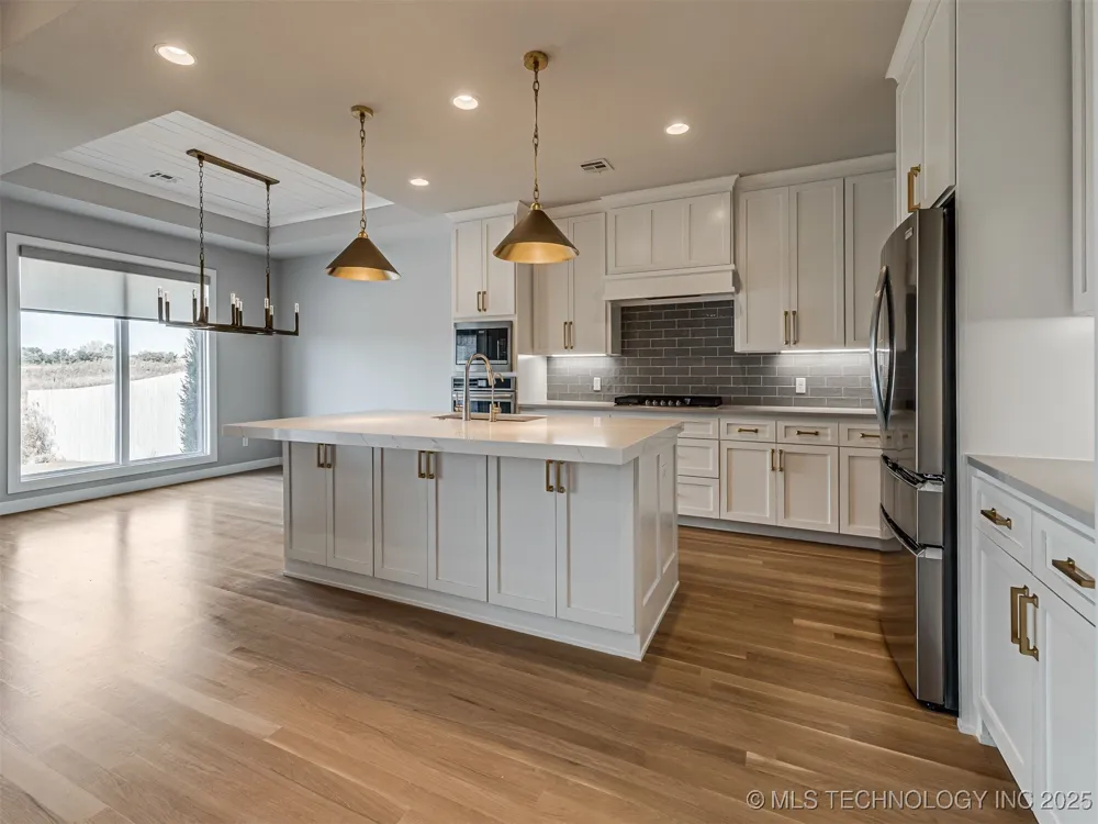 13634 S 20th Place E Bixby, OK 74008