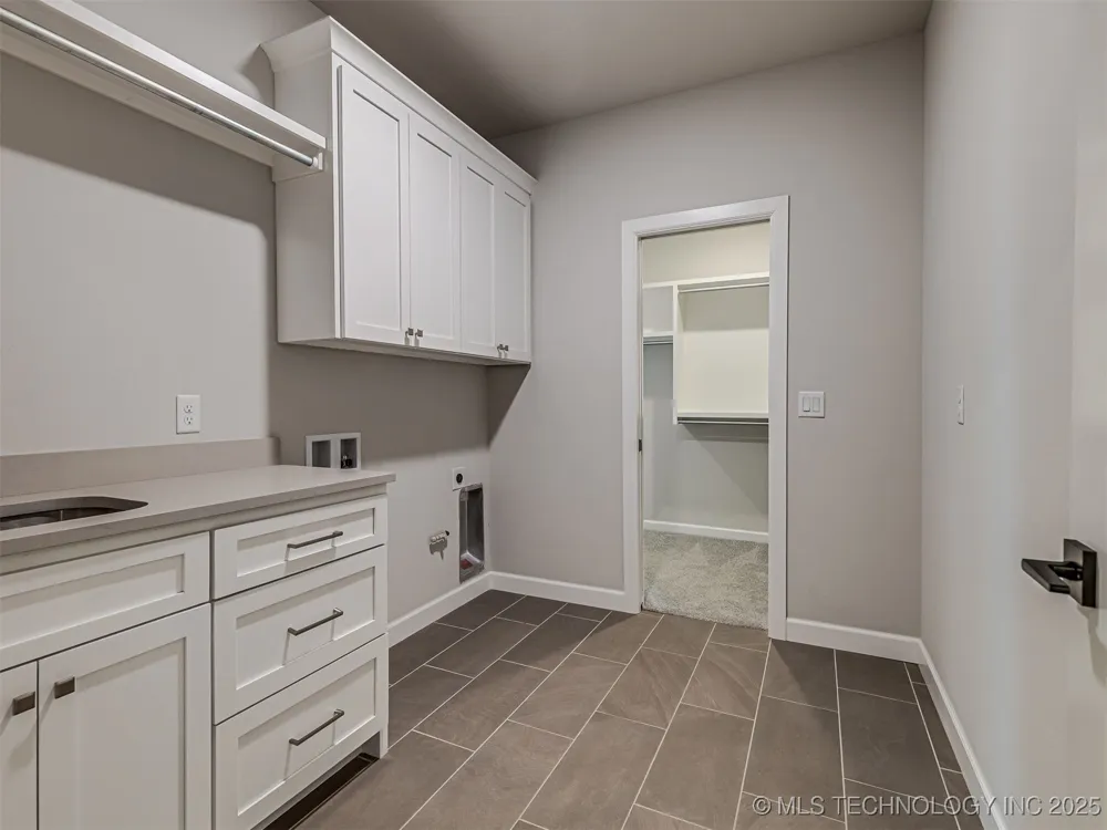 13634 S 20th Place E Bixby, OK 74008