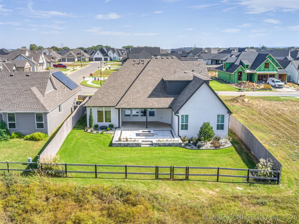 13634 S 20th Place E Bixby, OK 74008