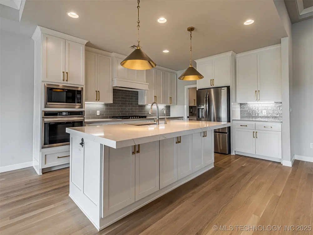 13634 S 20th Place E Bixby, OK 74008