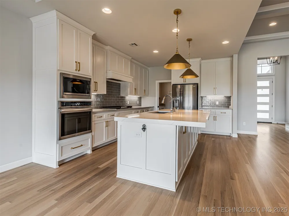 13634 S 20th Place E Bixby, OK 74008