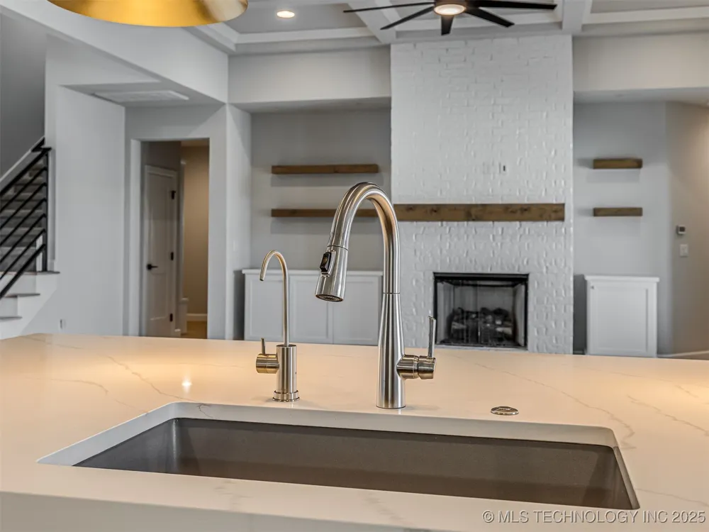 13634 S 20th Place E Bixby, OK 74008
