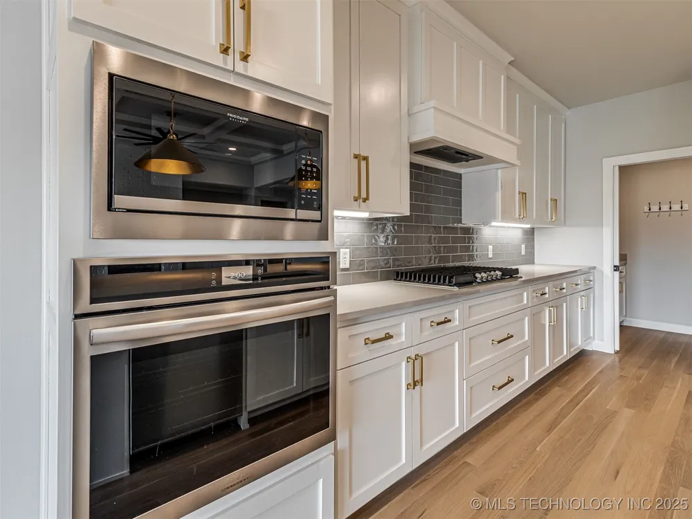 13634 S 20th Place E Bixby, OK 74008