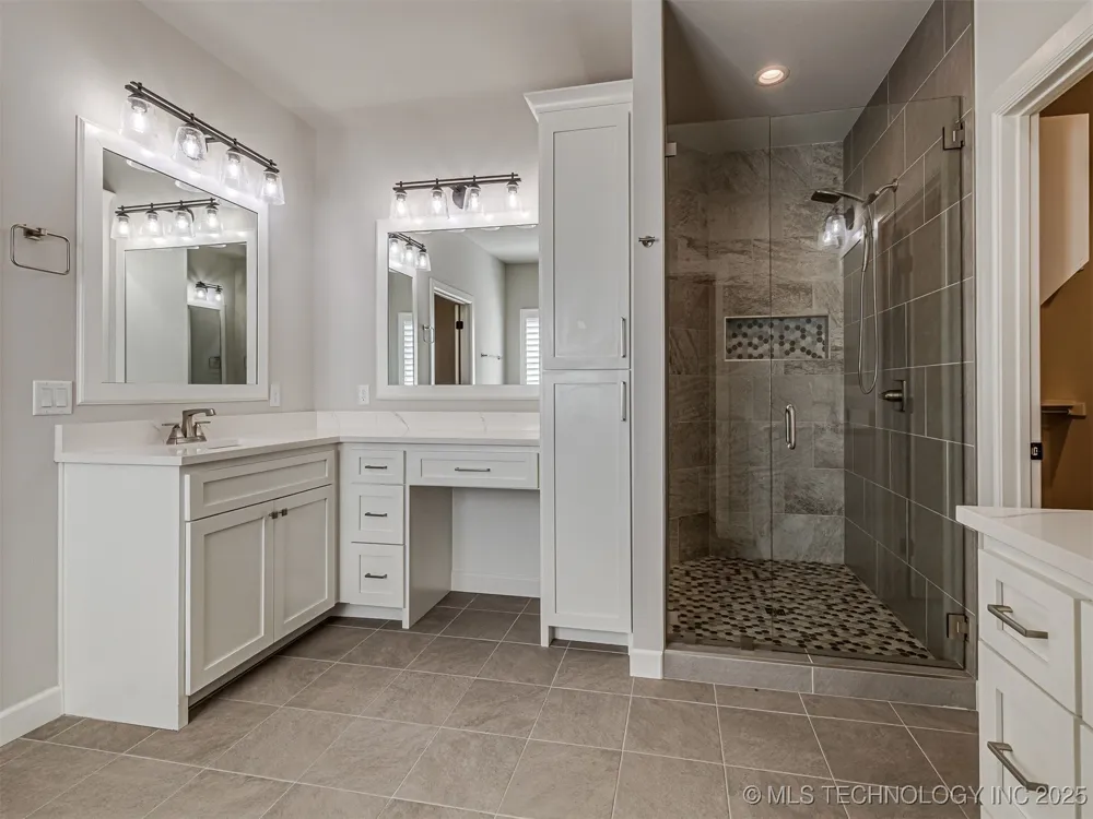 13634 S 20th Place E Bixby, OK 74008