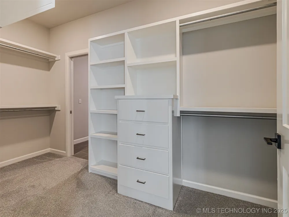 13634 S 20th Place E Bixby, OK 74008