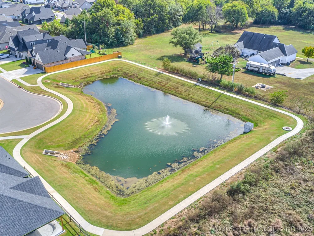 13634 S 20th Place E Bixby, OK 74008