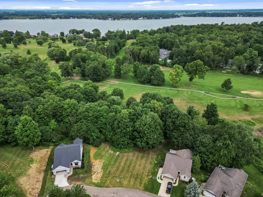 11 Creekside Drive Sturgis, MI 49091