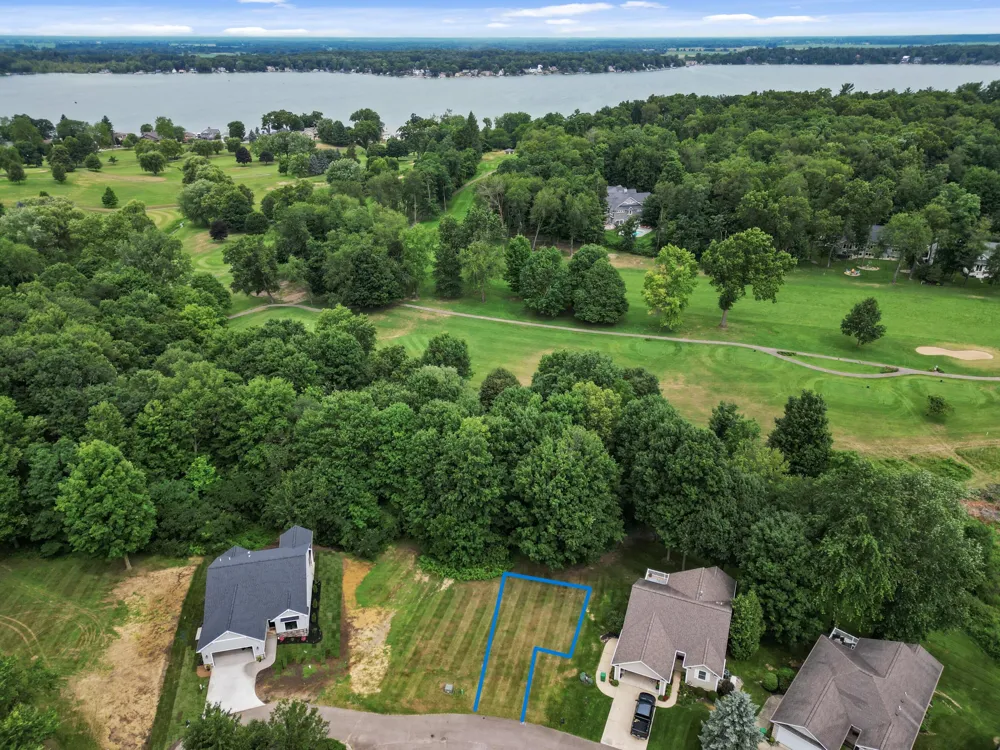 11 Creekside Drive Sturgis, MI 49091