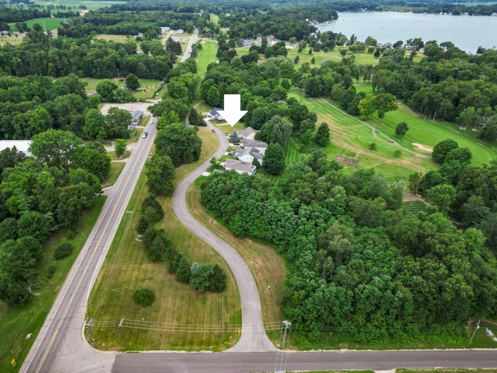 12 Creekside Drive Sturgis, MI 49091