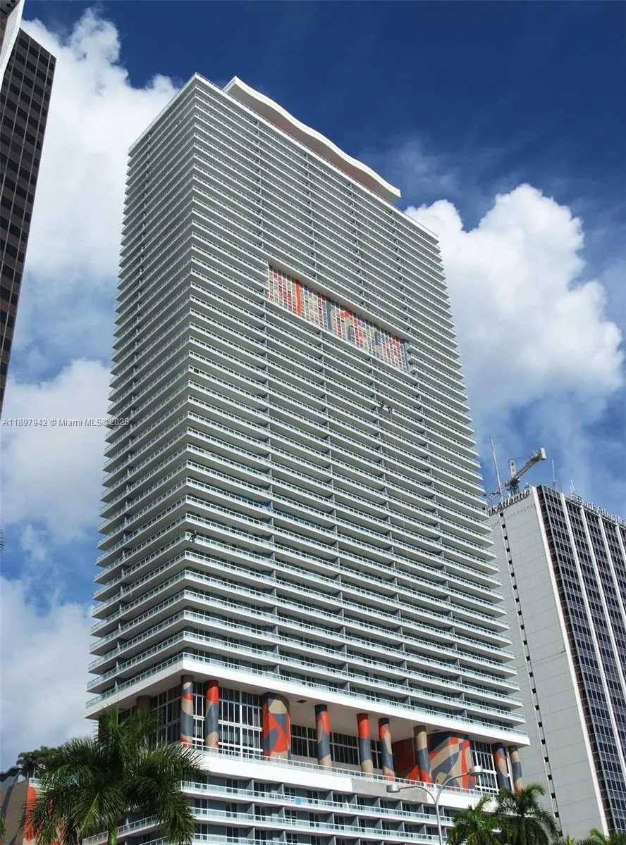 50 Biscayne Blvd #5211 Miami, FL 33132