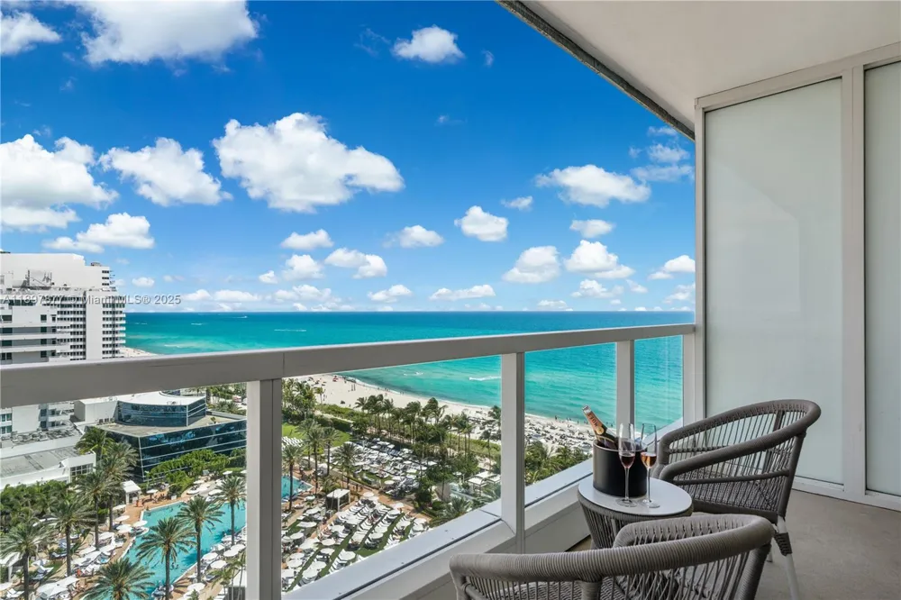 4391 Collins Ave #1403 Miami Beach, FL 33140