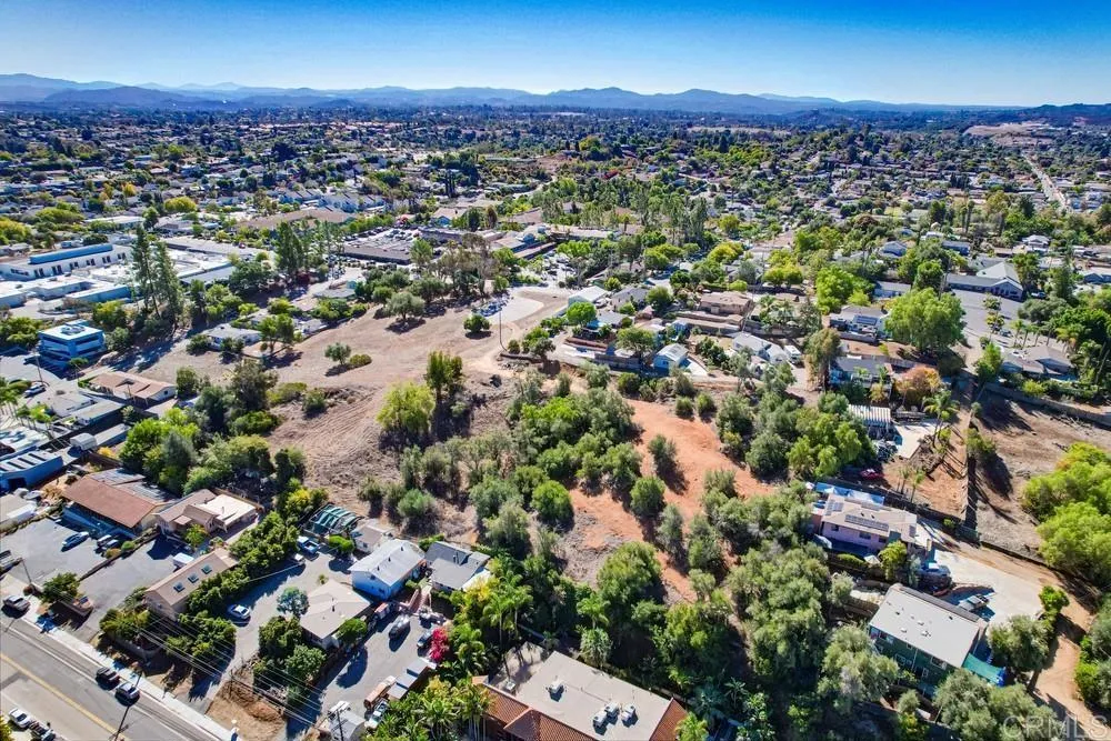 502 E Elder Street Fallbrook, CA 92028