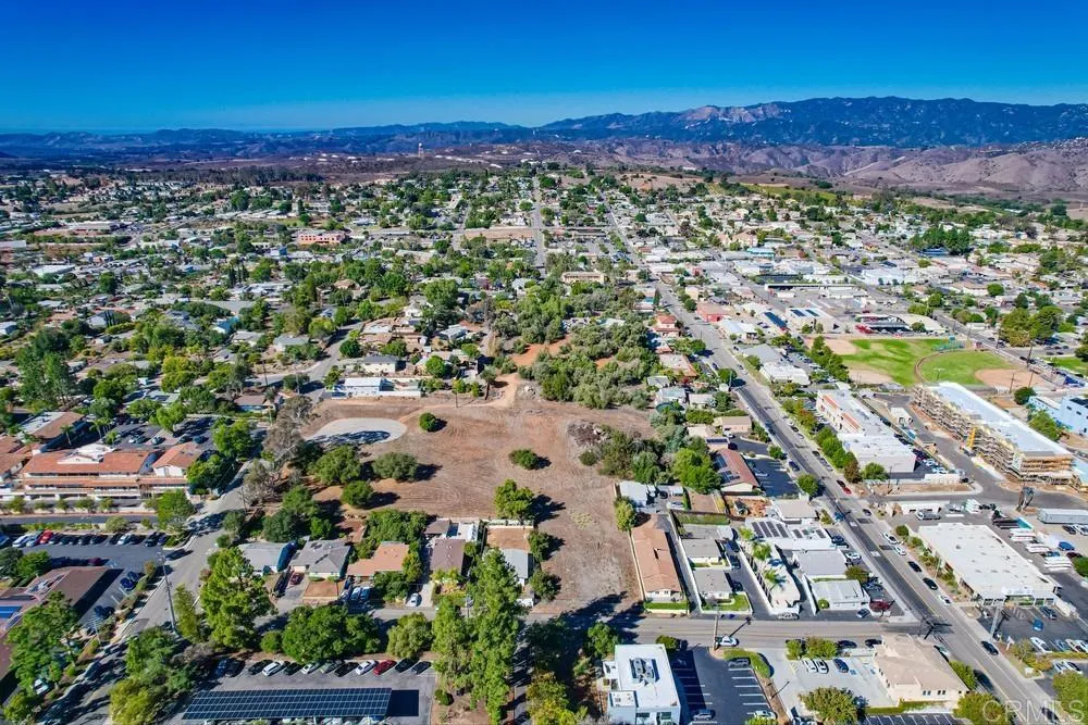502 E Elder Street Fallbrook, CA 92028