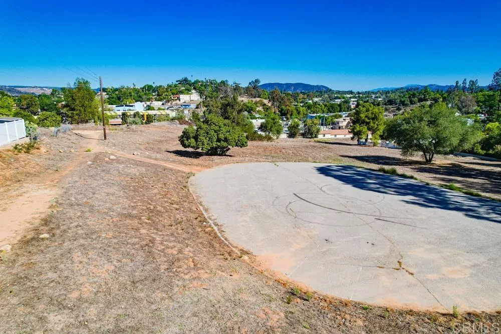 502 E Elder Street Fallbrook, CA 92028