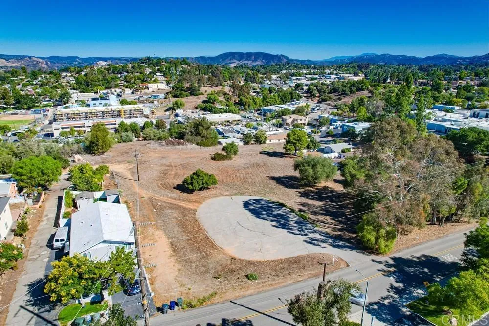 502 E Elder Street Fallbrook, CA 92028