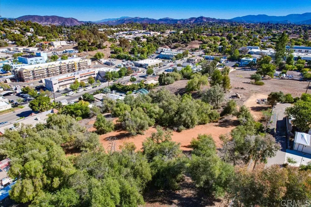 502 E Elder Street Fallbrook, CA 92028