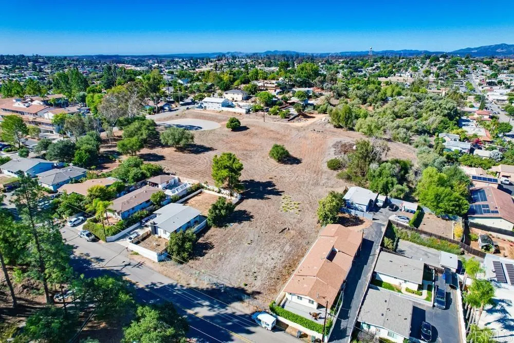 502 E Elder Street Fallbrook, CA 92028