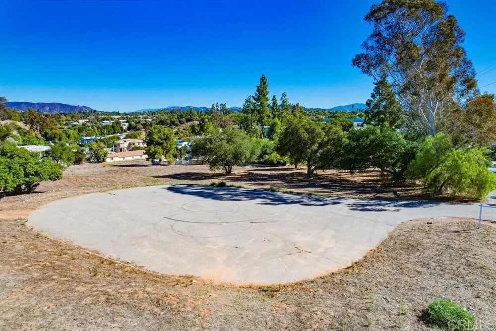 502 E Elder Street Fallbrook, CA 92028