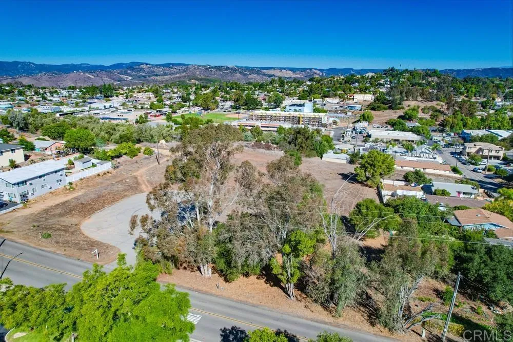 502 E Elder Street Fallbrook, CA 92028