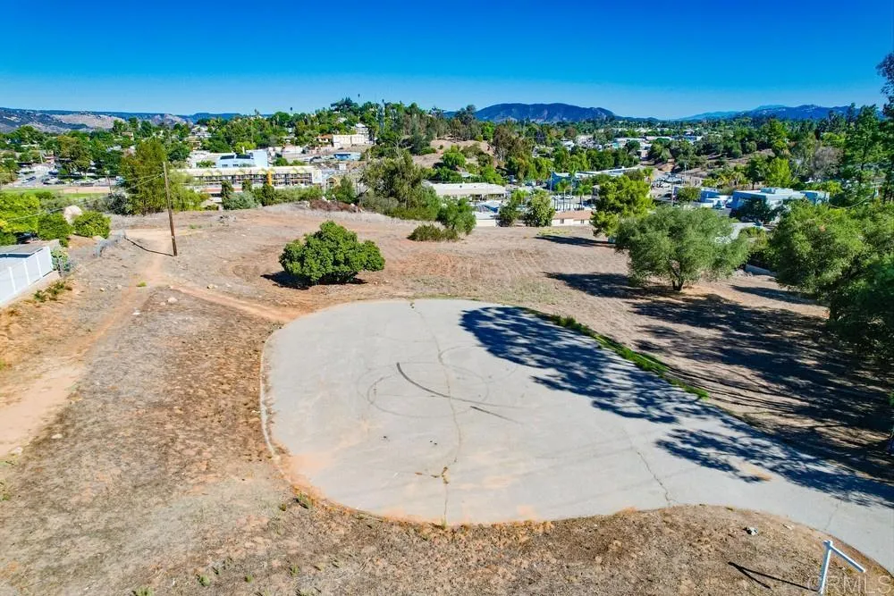 502 E Elder Street Fallbrook, CA 92028