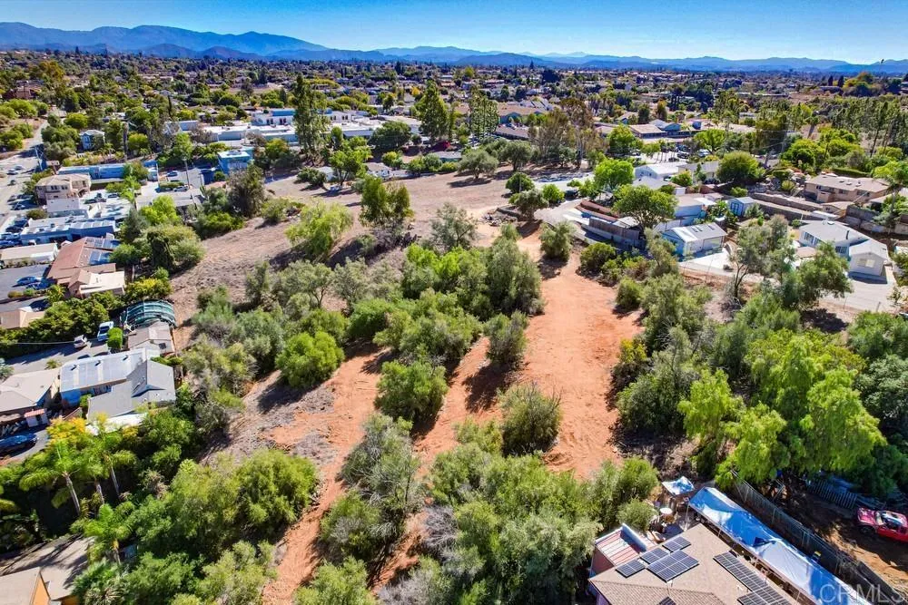 502 E Elder Street Fallbrook, CA 92028