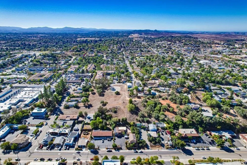 502 E Elder Street Fallbrook, CA 92028