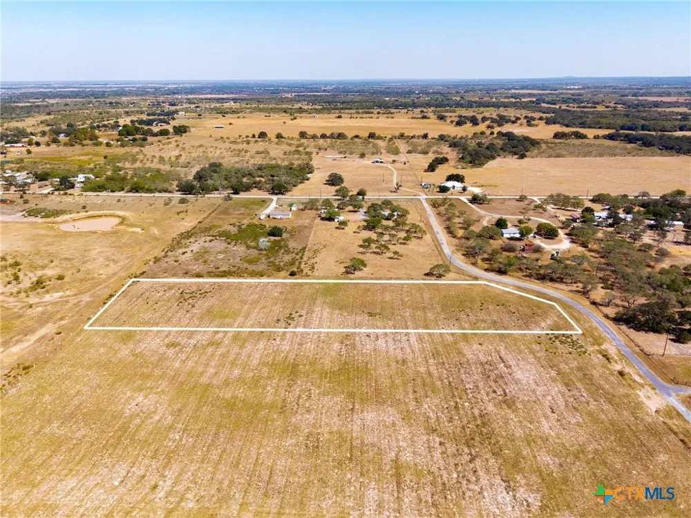 13 Seay World Lane Seguin, TX 78155