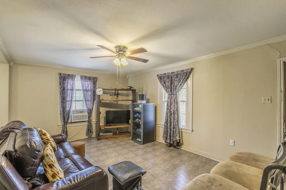 2101 Pine Avenue Waco, TX 76708