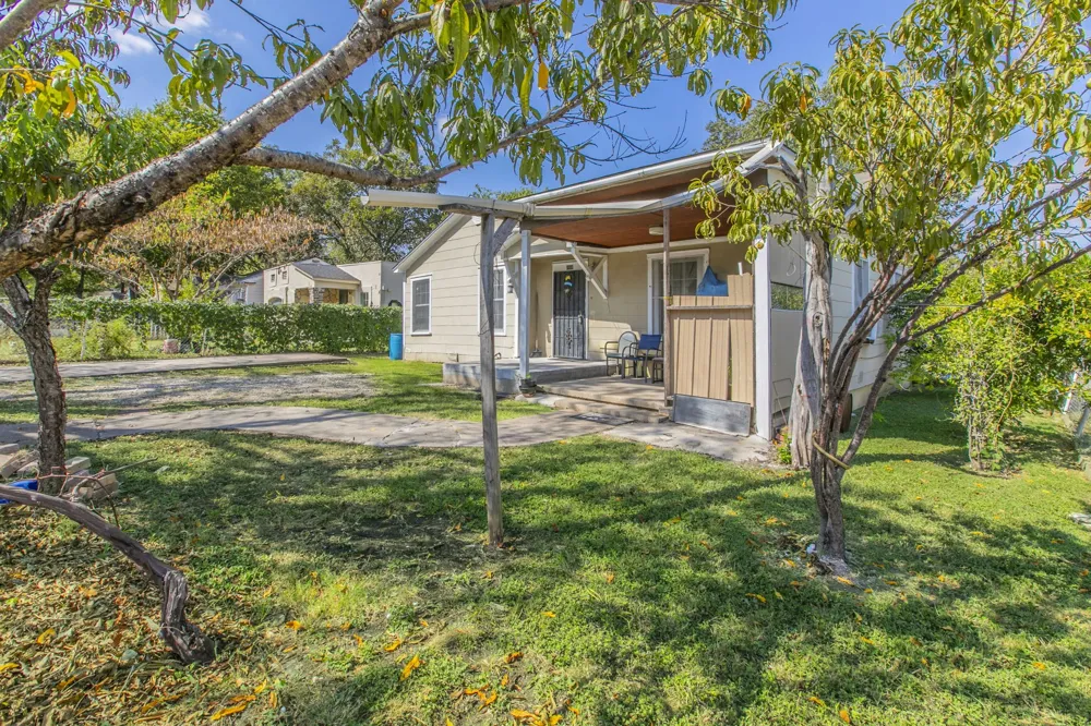 2101 Pine Avenue Waco, TX 76708