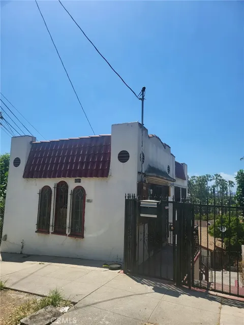 1011 LAGUNA