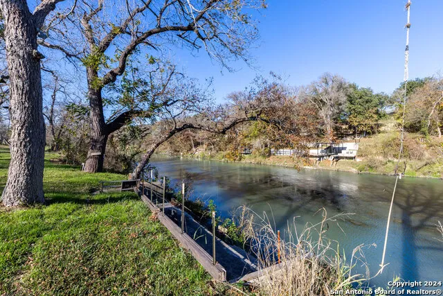 340 Deer Slayer Seguin, TX 78155