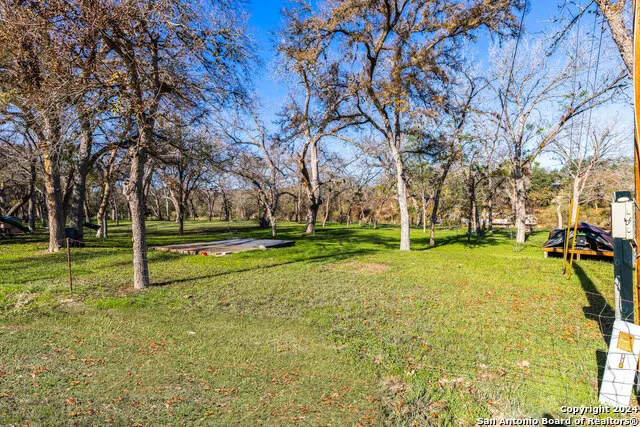 340 Deer Slayer Seguin, TX 78155
