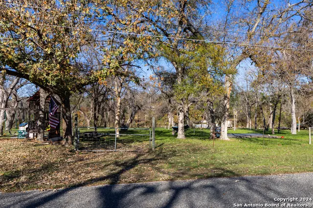 340 Deer Slayer Seguin, TX 78155