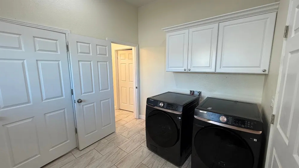 2772 Valley View Street Selma, CA 93662