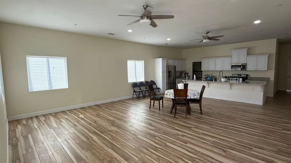 2772 Valley View Street Selma, CA 93662
