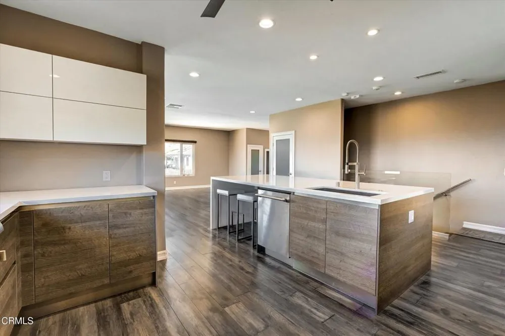 561 S Ventu Park Road Newbury Park, CA 91320