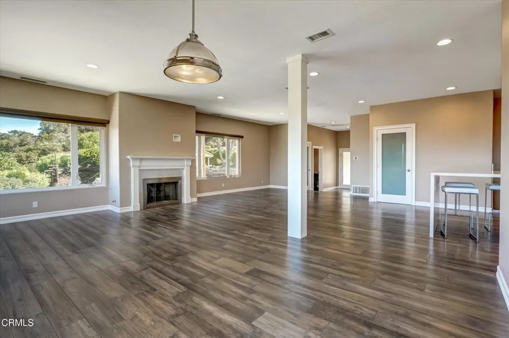 561 S Ventu Park Road Newbury Park, CA 91320