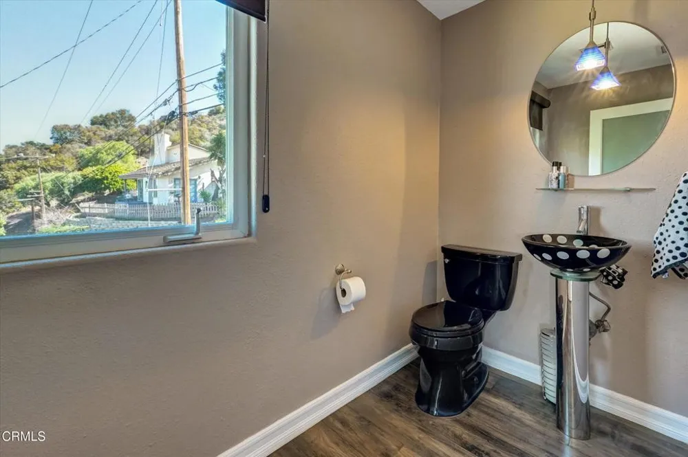 561 S Ventu Park Road Newbury Park, CA 91320