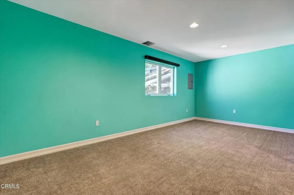 561 S Ventu Park Road Newbury Park, CA 91320