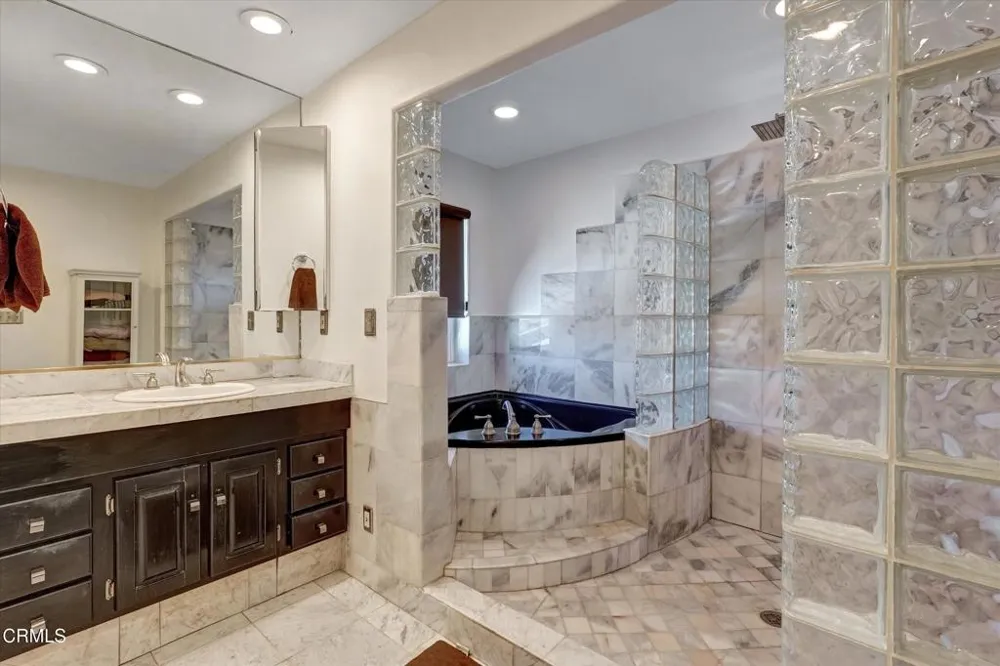 561 S Ventu Park Road Newbury Park, CA 91320
