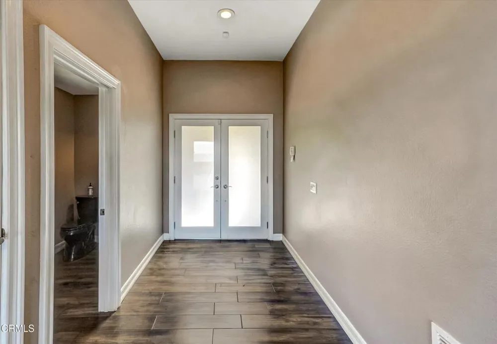 561 S Ventu Park Road Newbury Park, CA 91320