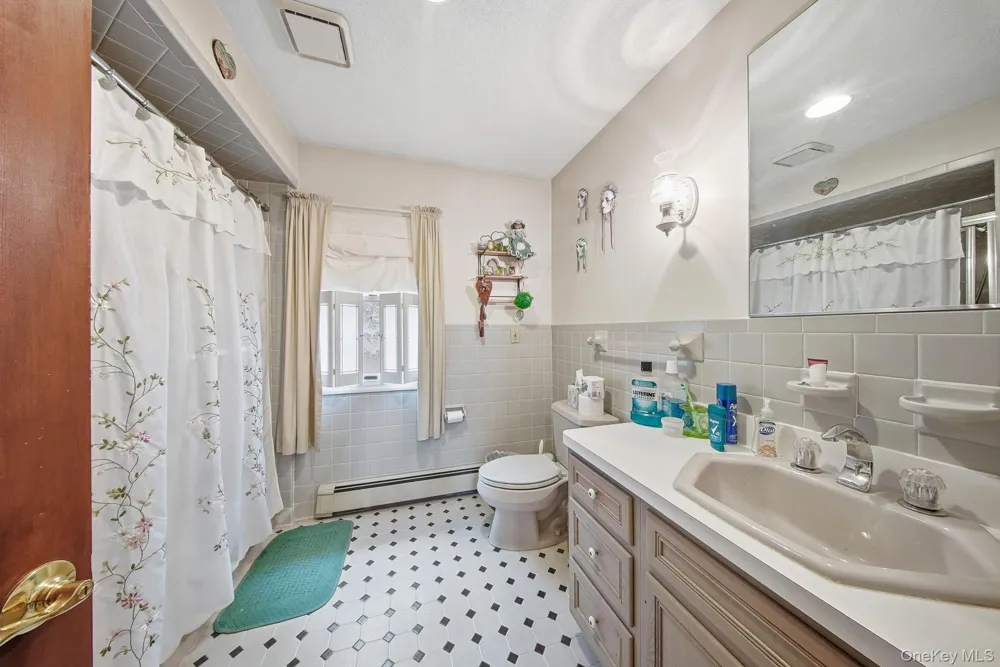 45 Coopers Corner Road Monticello, NY 12701