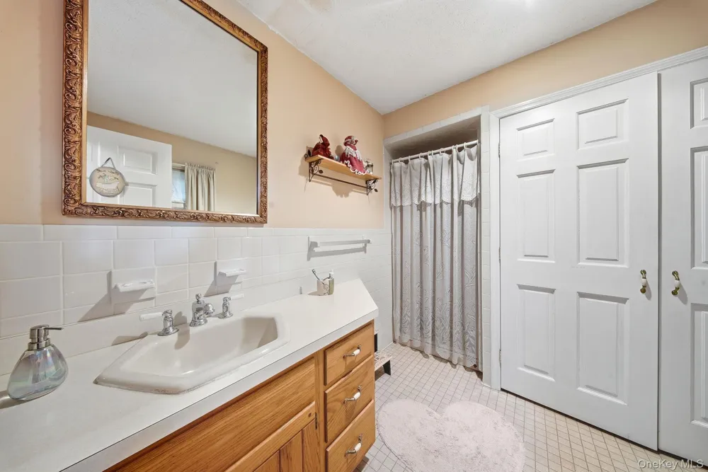 45 Coopers Corner Road Monticello, NY 12701