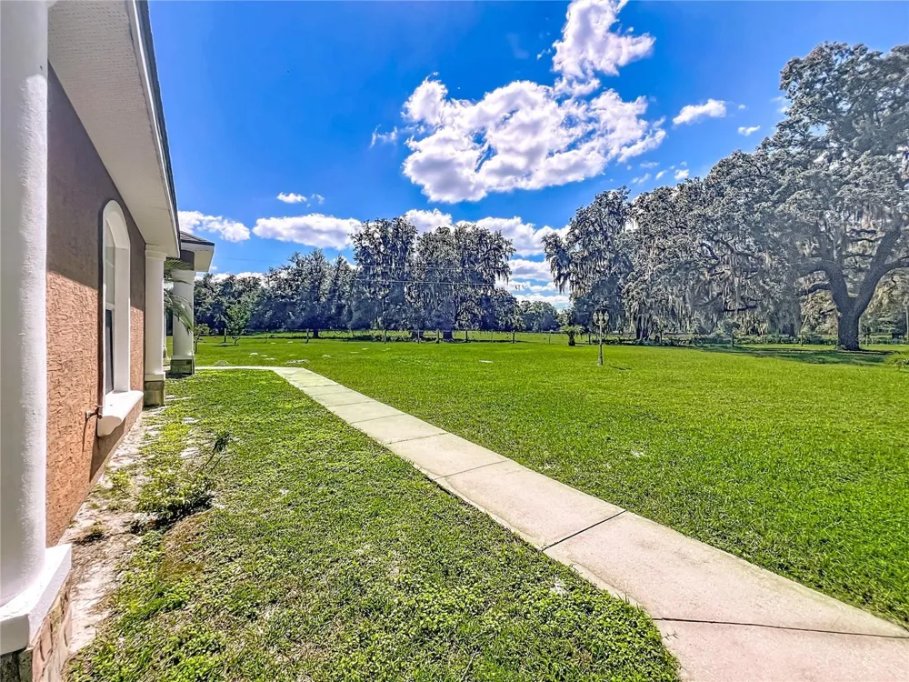 12611 NE 36TH AVENUE Anthony, FL 32617