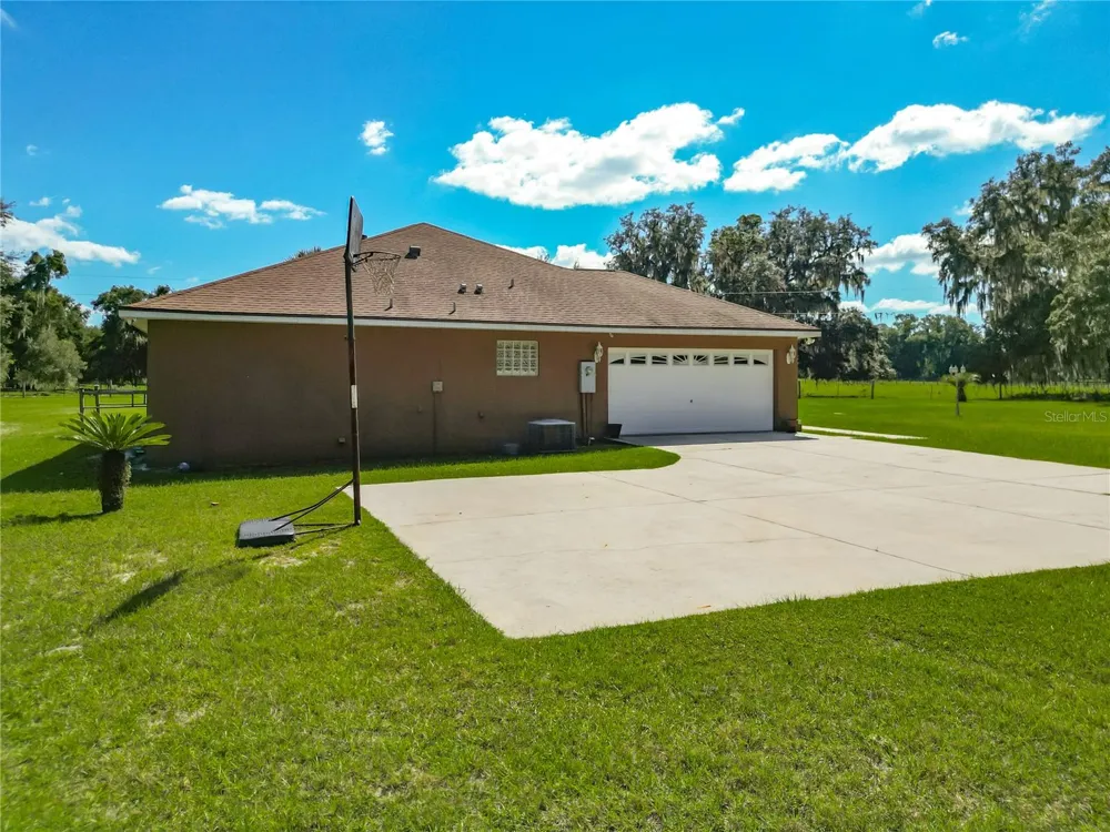 12611 NE 36TH AVENUE Anthony, FL 32617