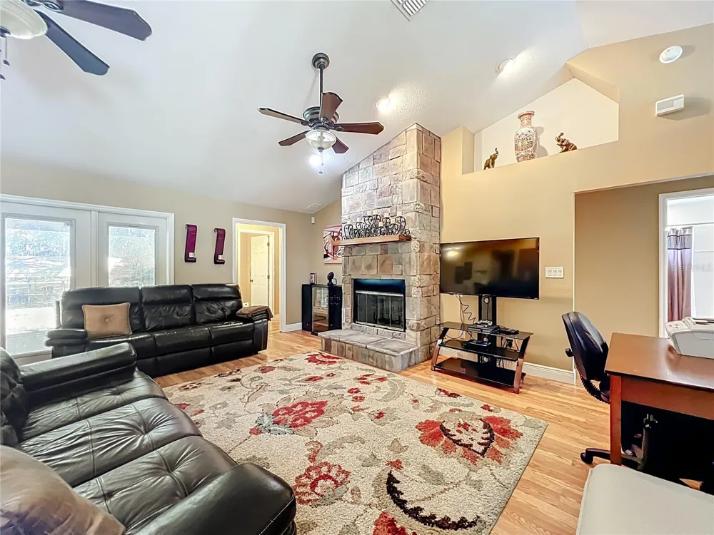 12611 NE 36TH AVENUE Anthony, FL 32617